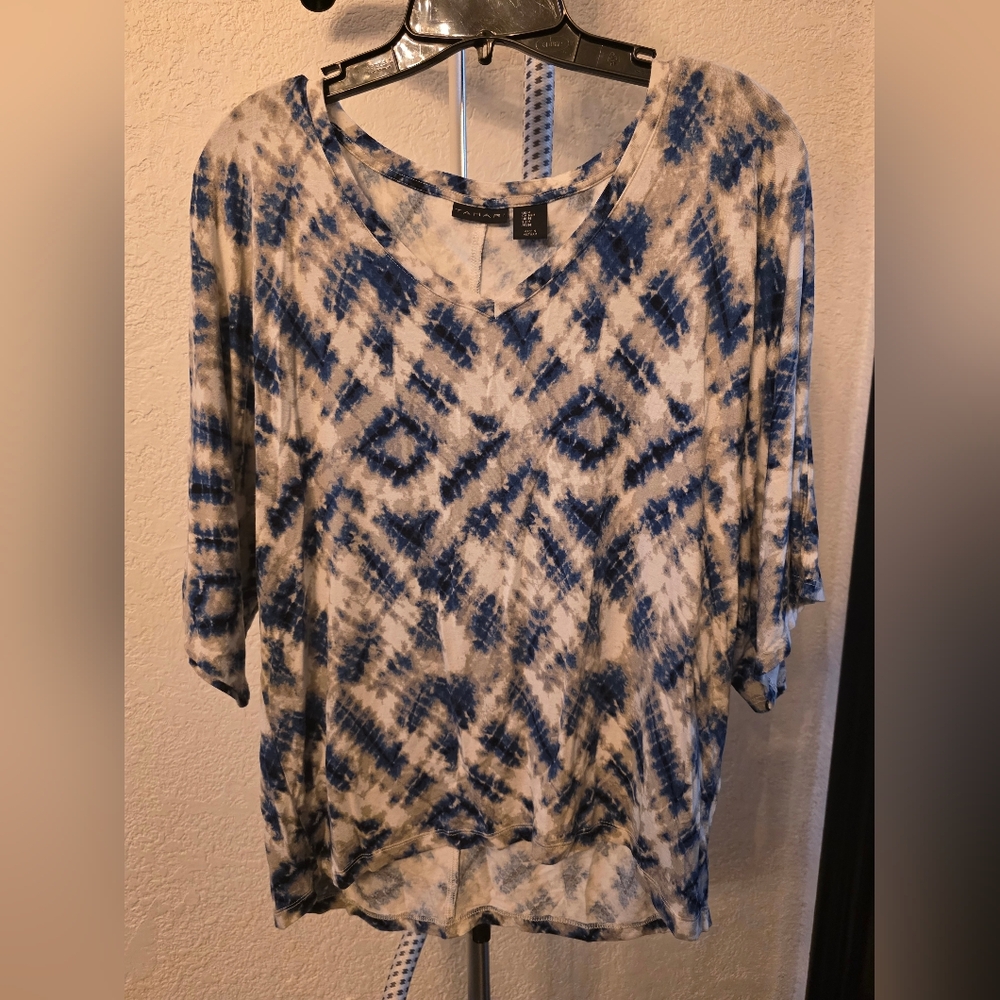 Tahari Rayon Tie-Dye V-Neck Dolman Sleeves Women's Top Blouse Med. - Picture 8 of 8